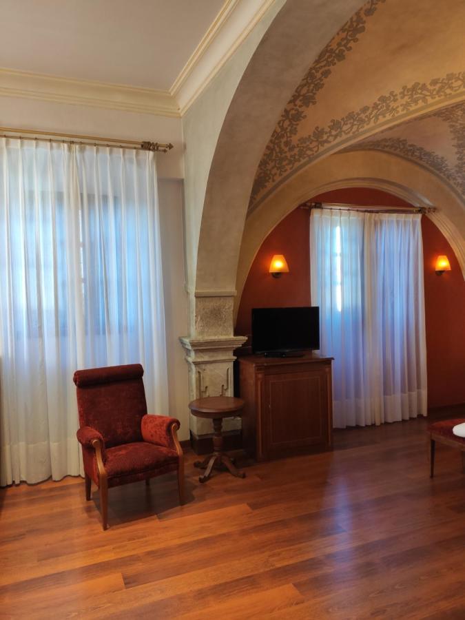 Hotel Palacio De La Magdalena โซโต เดล บาร์โก ภายนอก รูปภาพ